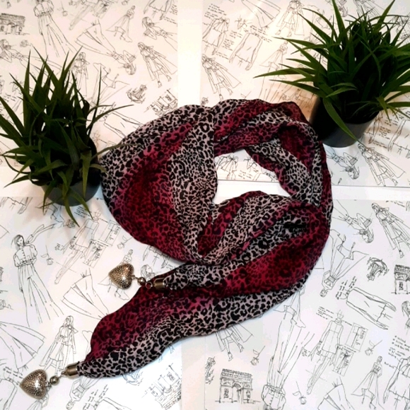 Scarf - Picture 1 of 5